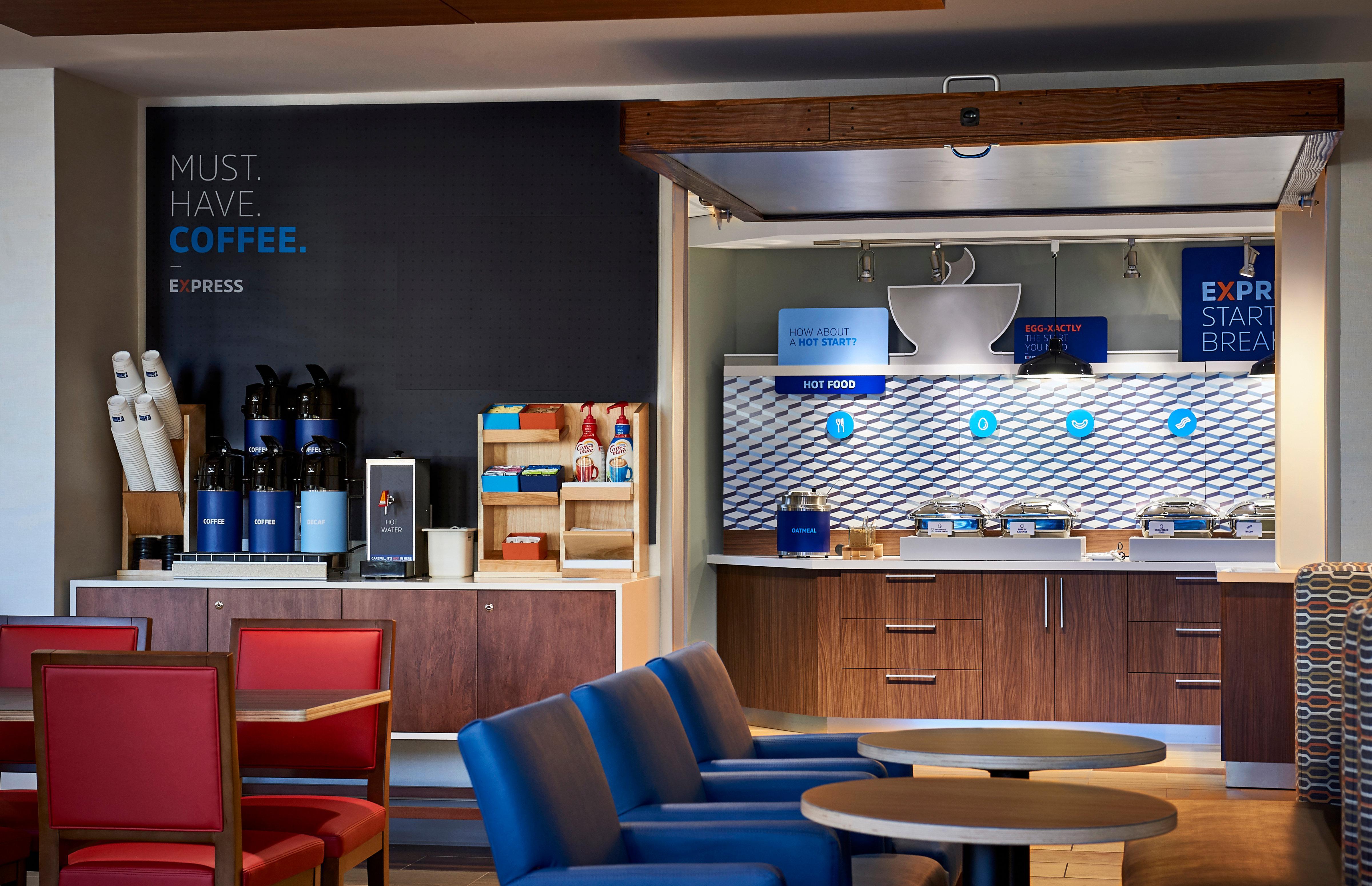 Holiday Inn Express & Suites - Lancaster - Mount Joy By Ihg Екстериор снимка
